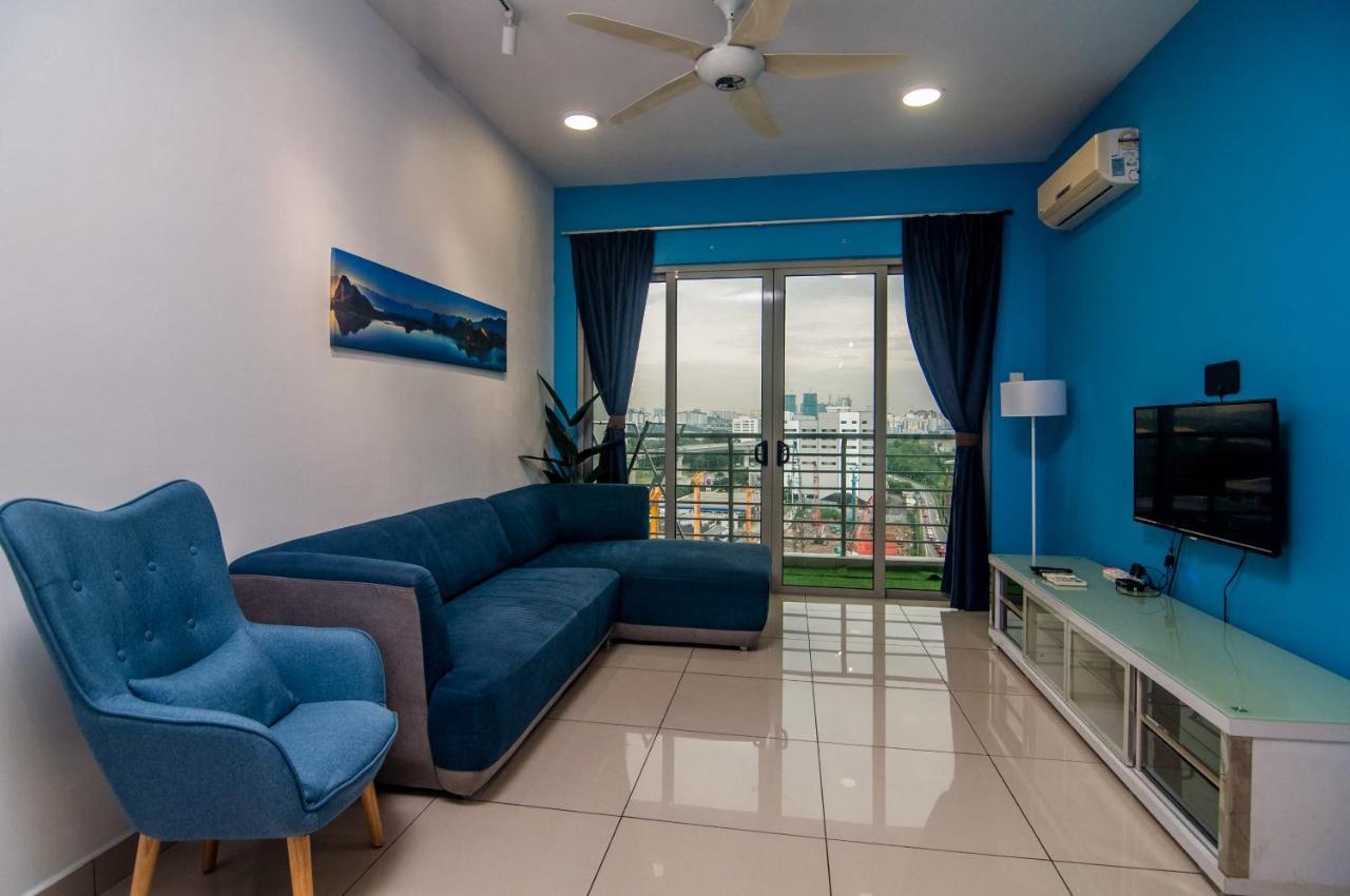 Flora Residence One South By Idealhub Seri Kembangan Buitenkant foto