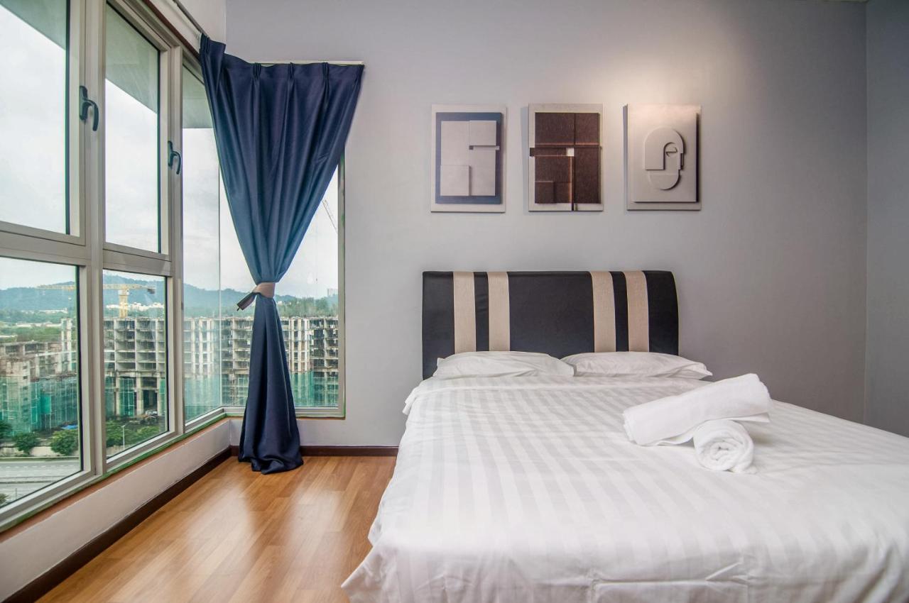 Flora Residence One South By Idealhub Seri Kembangan Buitenkant foto